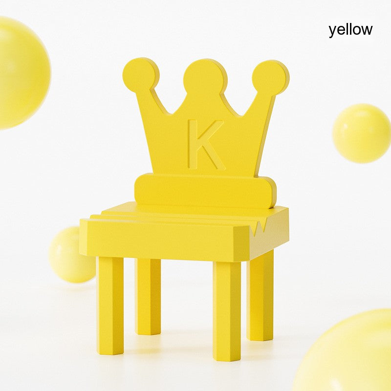 Factory Direct Sale Plastic Creative Promotional Gift Cartoon Chair Desktop Phone Holder Stand with Customizable Logo